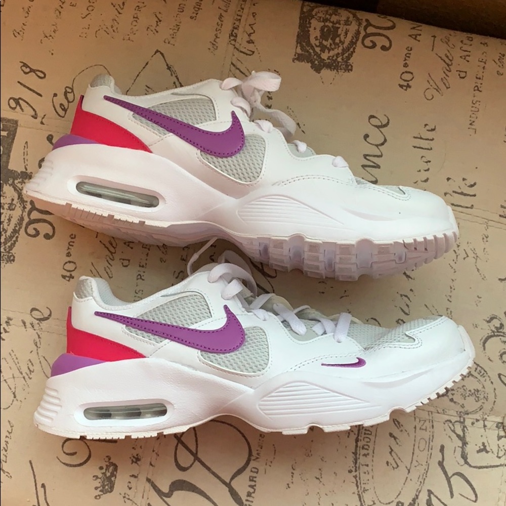 NIKE Air Max Fusion